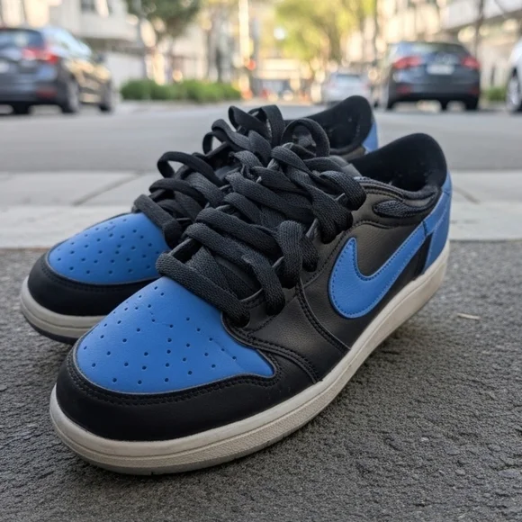 Nike Air Jordan 1 Retro Low OG BG "Royal" Size 5Y - Picture 2 of 8